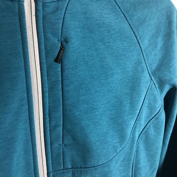 Waterproof outerwear jacket - Picture 4 of 9